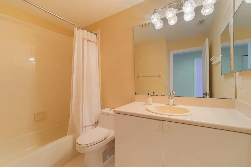213 River Bluff Lane Royal Palm Beach, FL 33411