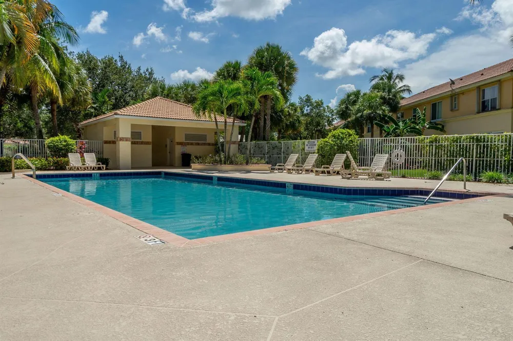 213 River Bluff Lane Royal Palm Beach, FL 33411