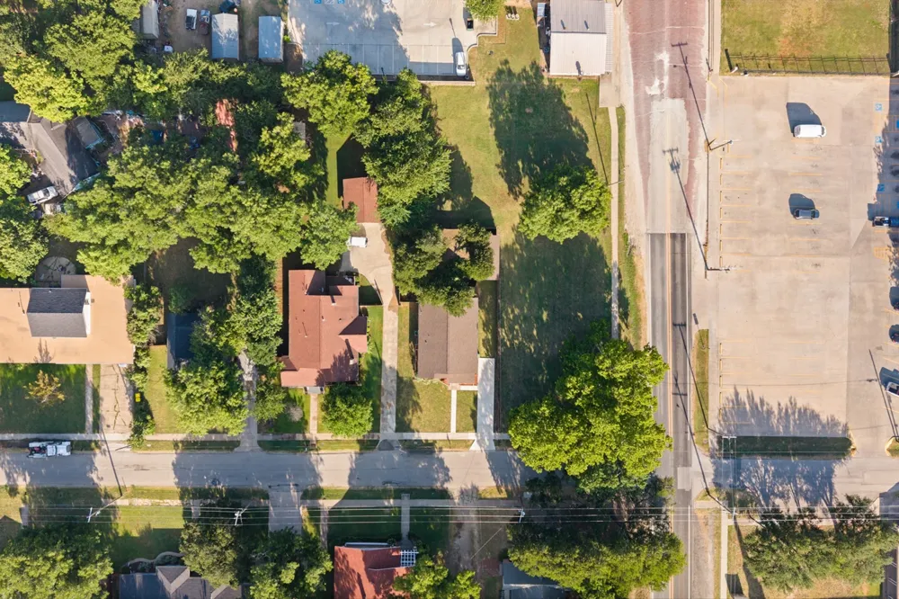 102 S 4th Street Grandview, TX 76050