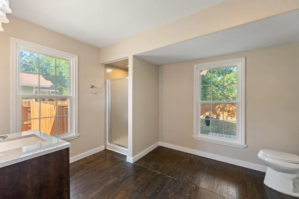 102 S 4th Street Grandview, TX 76050