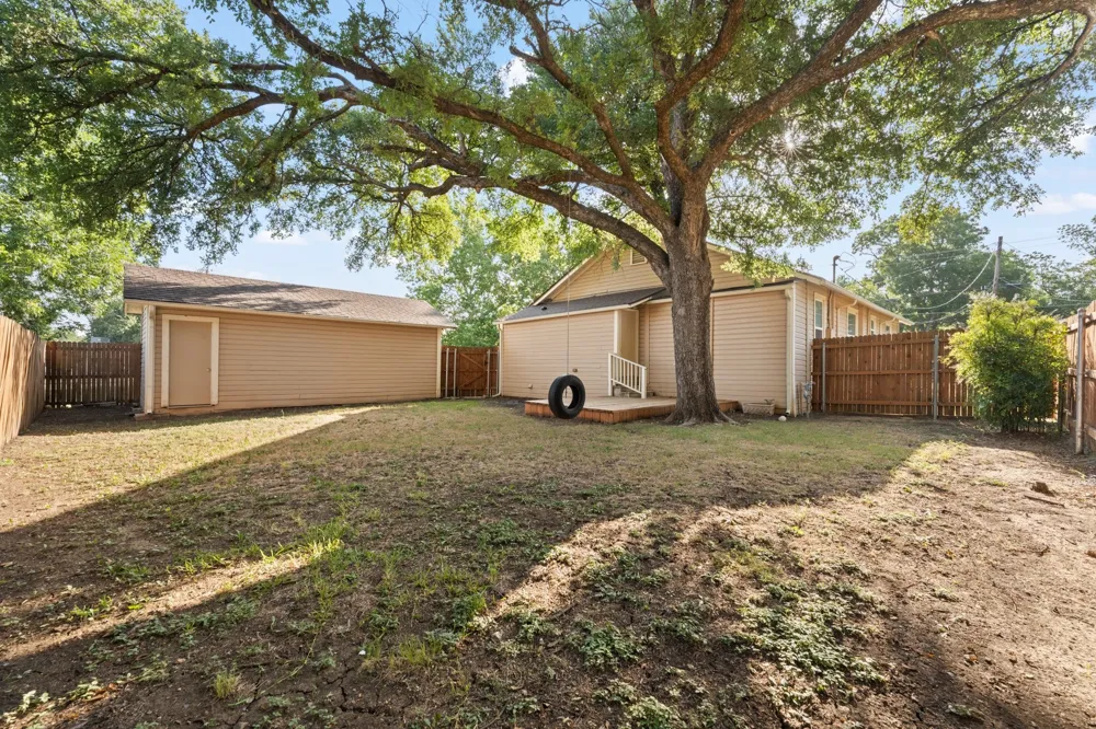 102 S 4th Street Grandview, TX 76050