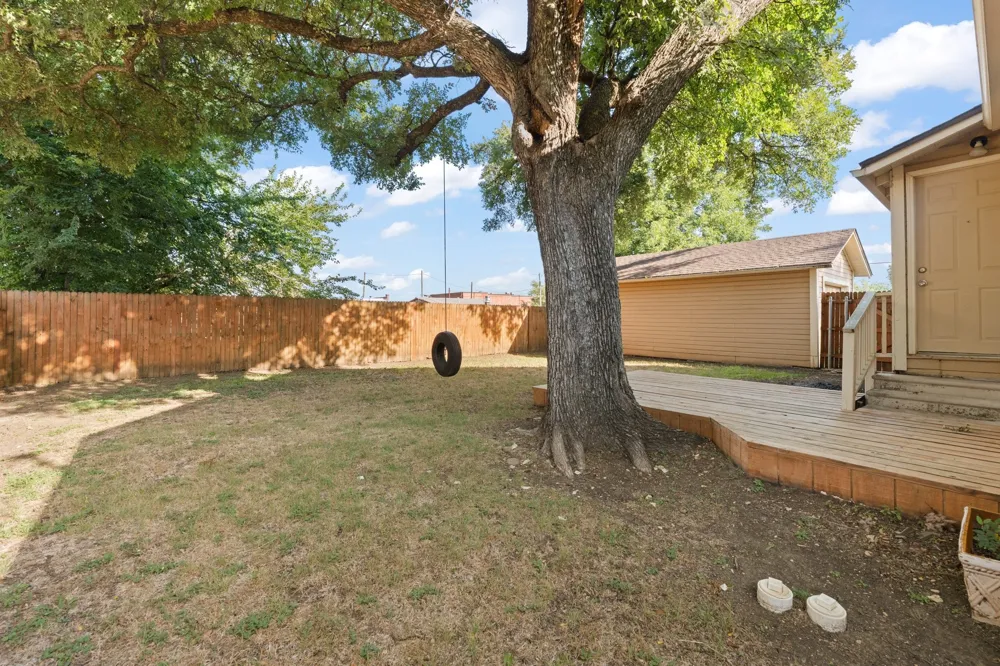102 S 4th Street Grandview, TX 76050