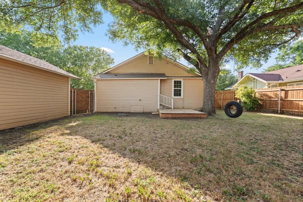 102 S 4th Street Grandview, TX 76050