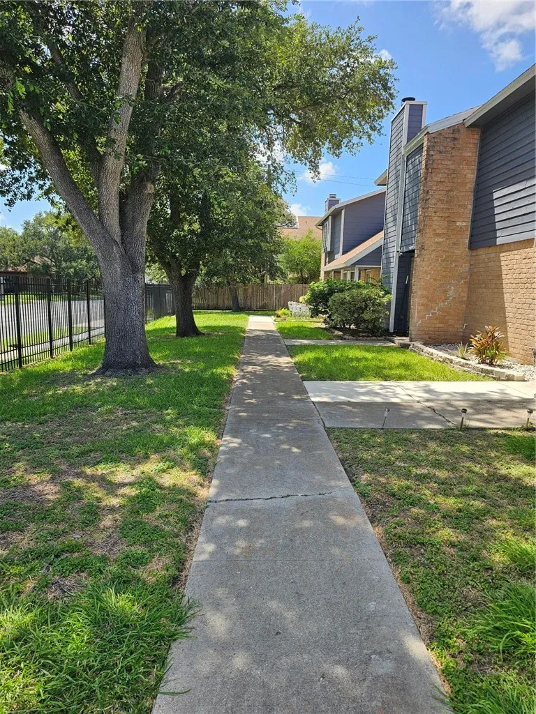 7130 Everhart #20 Corpus Christi, TX 78413