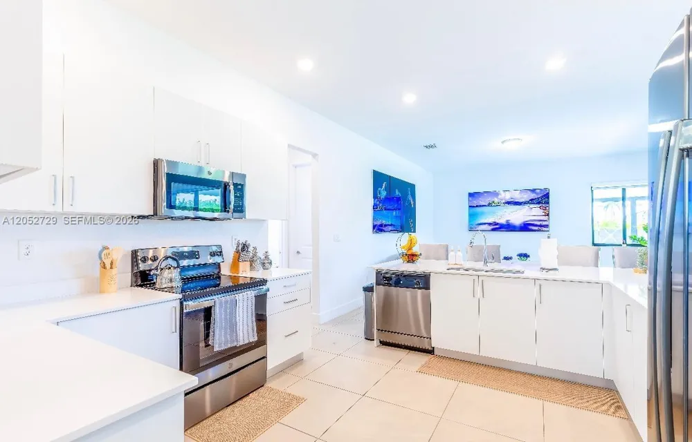13218 SW 230th st Miami, FL 33170