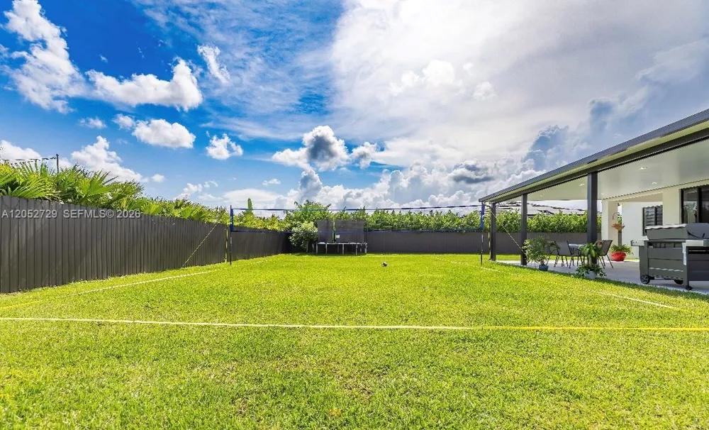13218 SW 230th st Miami, FL 33170