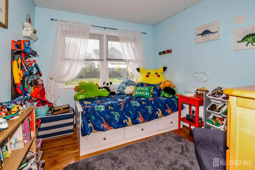496 Outlook Avenue Colonia, NJ 07067
