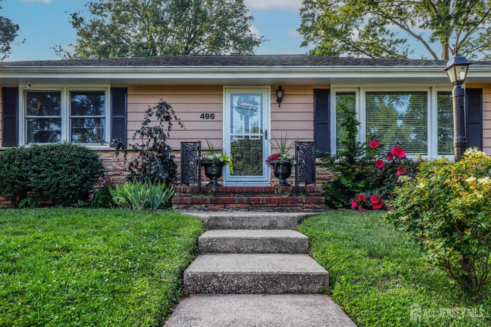 496 Outlook Avenue Colonia, NJ 07067