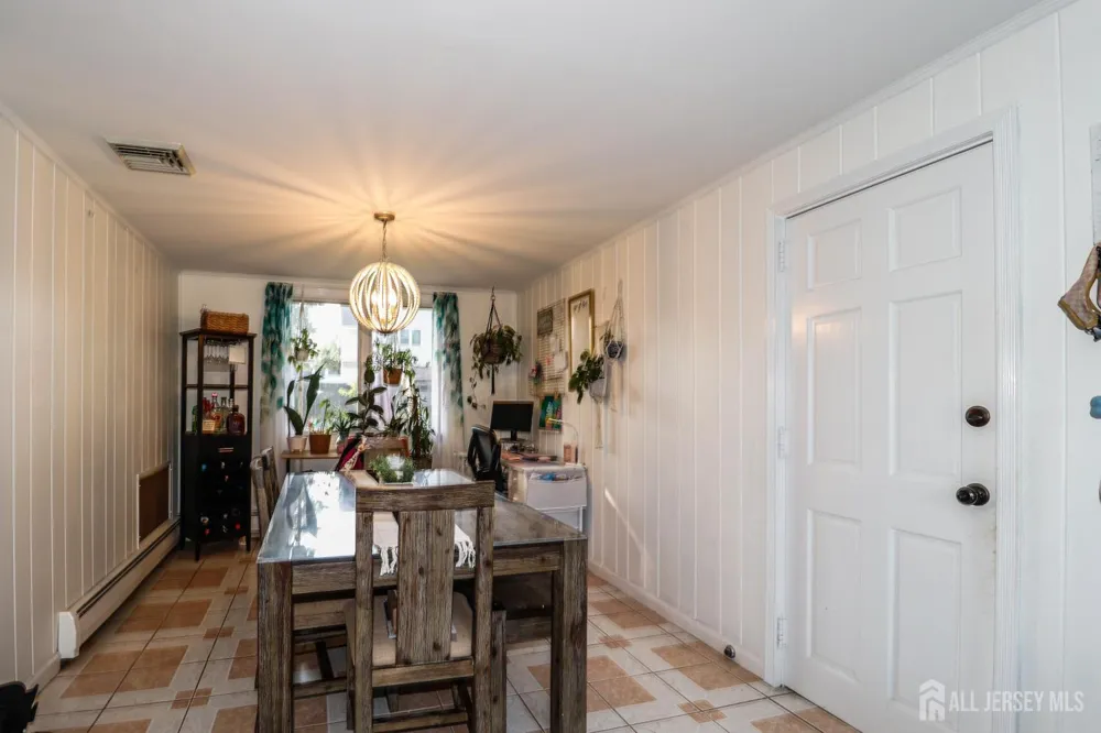 496 Outlook Avenue Colonia, NJ 07067