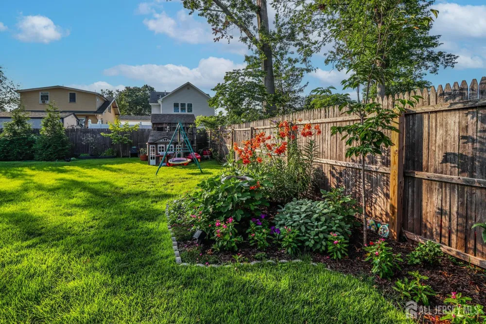 496 Outlook Avenue Colonia, NJ 07067