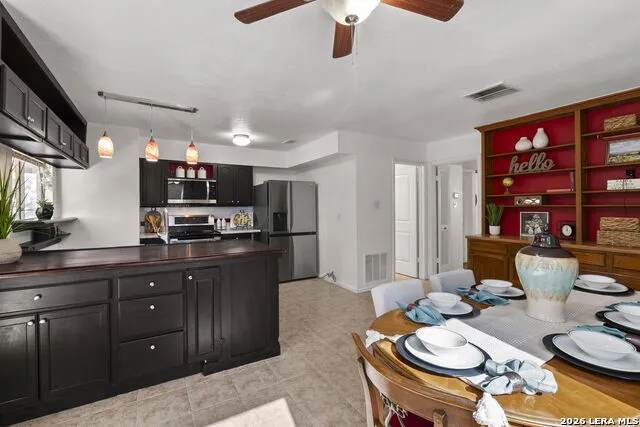 11206 Blue Waters Helotes, TX 78023