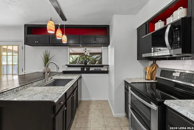 11206 Blue Waters Helotes, TX 78023