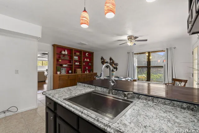 11206 Blue Waters Helotes, TX 78023