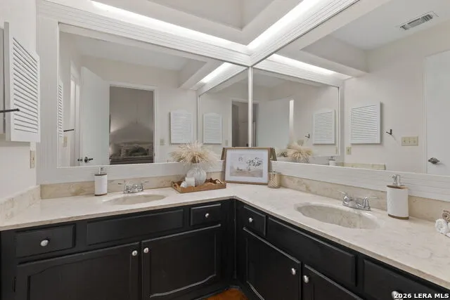 11206 Blue Waters Helotes, TX 78023