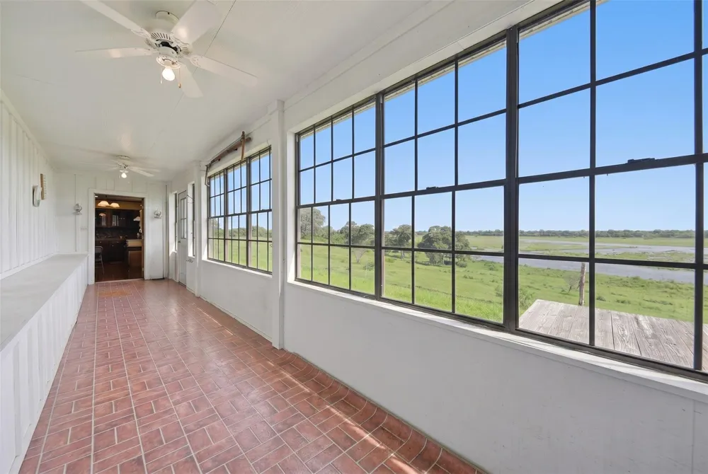 290 Henry Garza Ln Street Tivoli, TX 77990