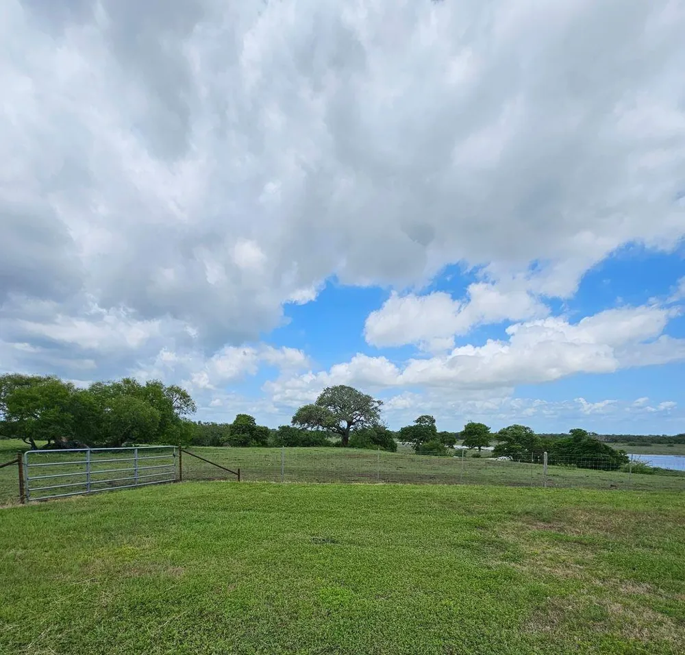 290 Henry Garza Ln Street Tivoli, TX 77990
