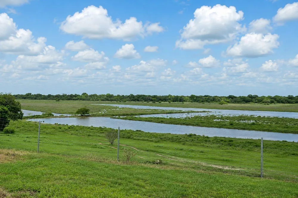 290 Henry Garza Ln Street Tivoli, TX 77990