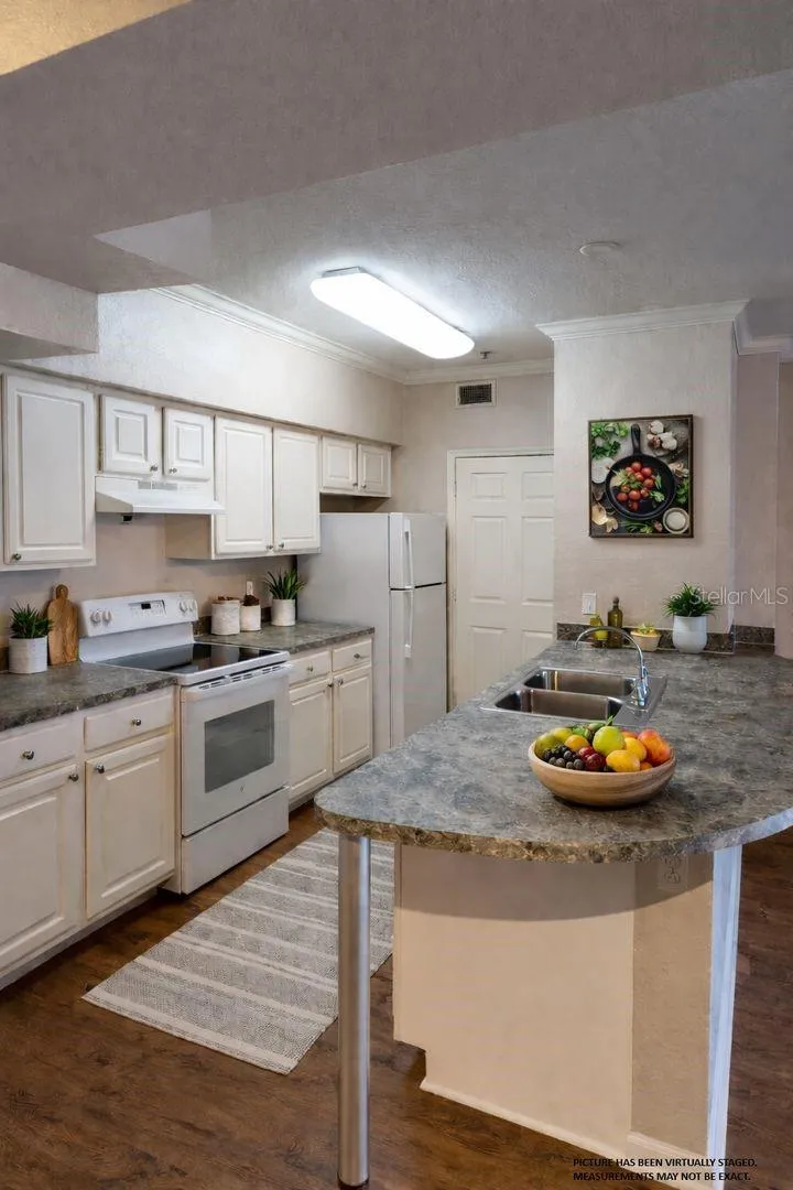 911 ORANGE AVENUE #524 Orlando, FL 32801