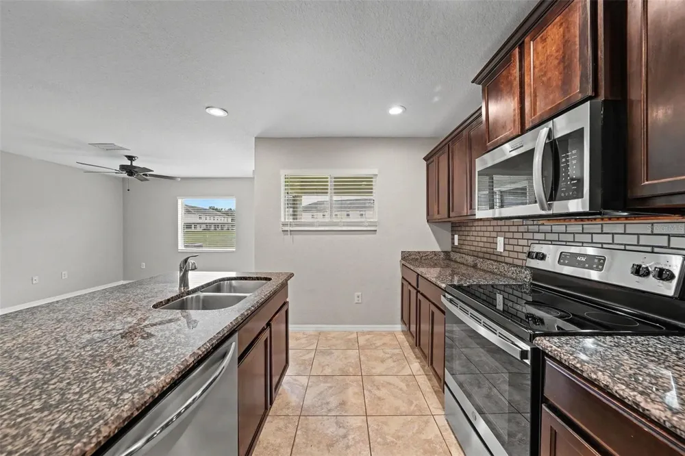 5042 CHIPOTLE LANE Wesley Chapel, FL 33544