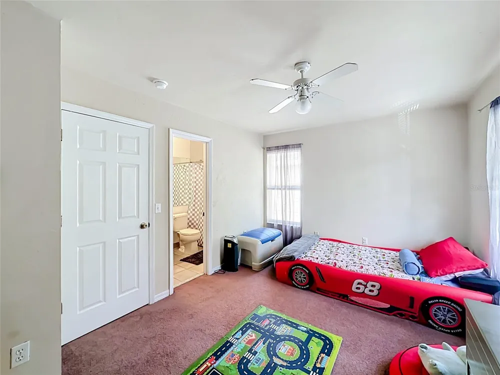 1710 NW 7TH STREET #604 Gainesville, FL 32609