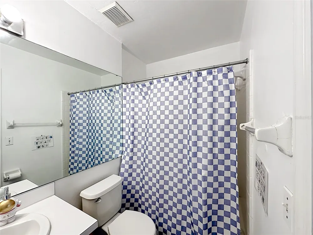 1710 NW 7TH STREET #604 Gainesville, FL 32609