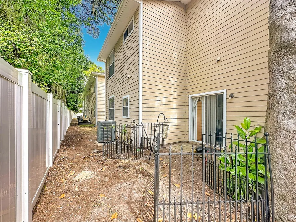 1710 NW 7TH STREET #604 Gainesville, FL 32609