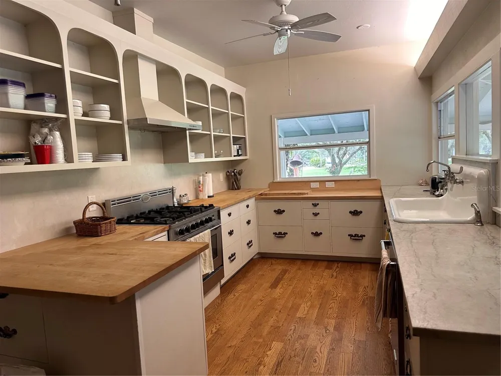 3900 CHALET SUZANNE DRIVE Lake Wales, FL 33859