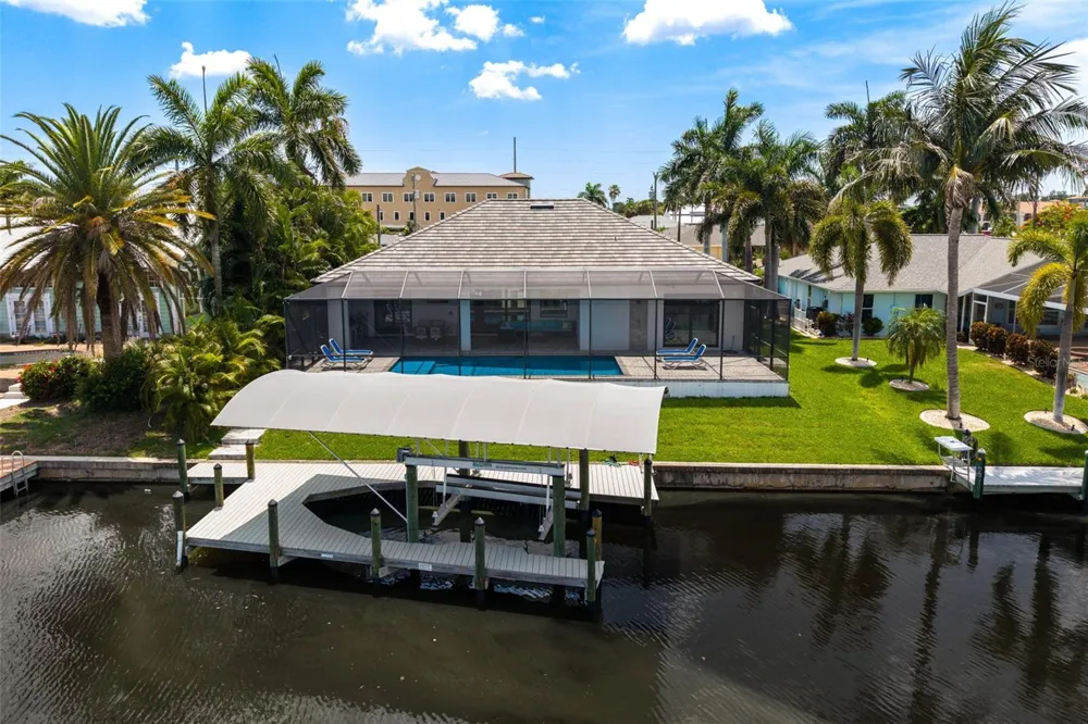 3619 SE 16TH PLACE Cape Coral, FL 33904