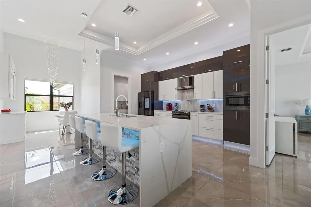 3619 SE 16TH PLACE Cape Coral, FL 33904