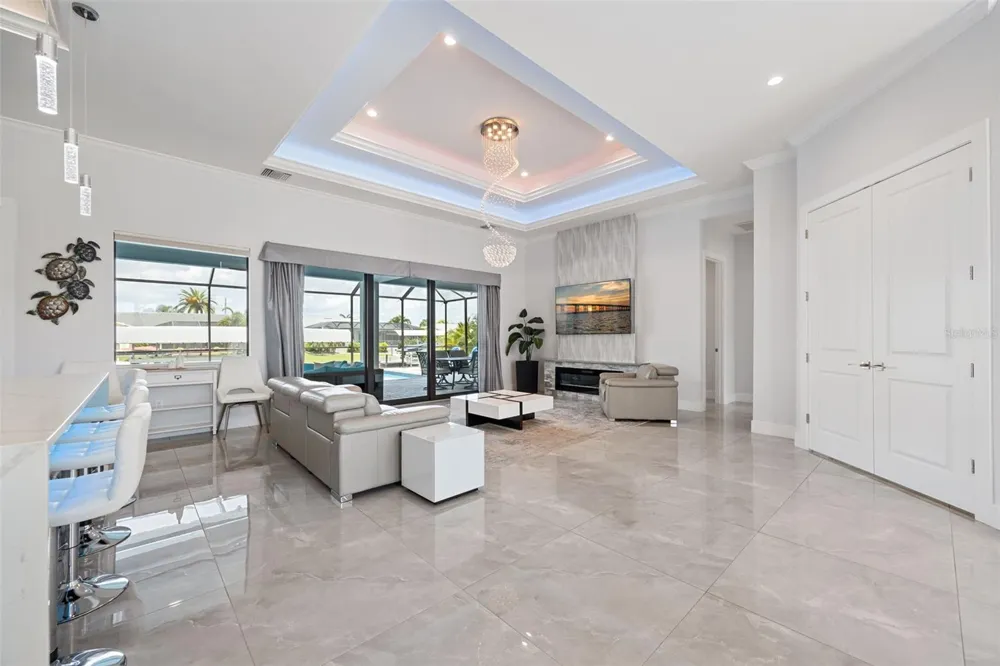 3619 SE 16TH PLACE Cape Coral, FL 33904