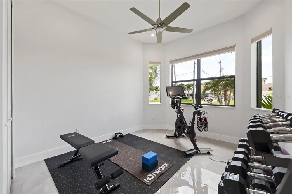 3619 SE 16TH PLACE Cape Coral, FL 33904