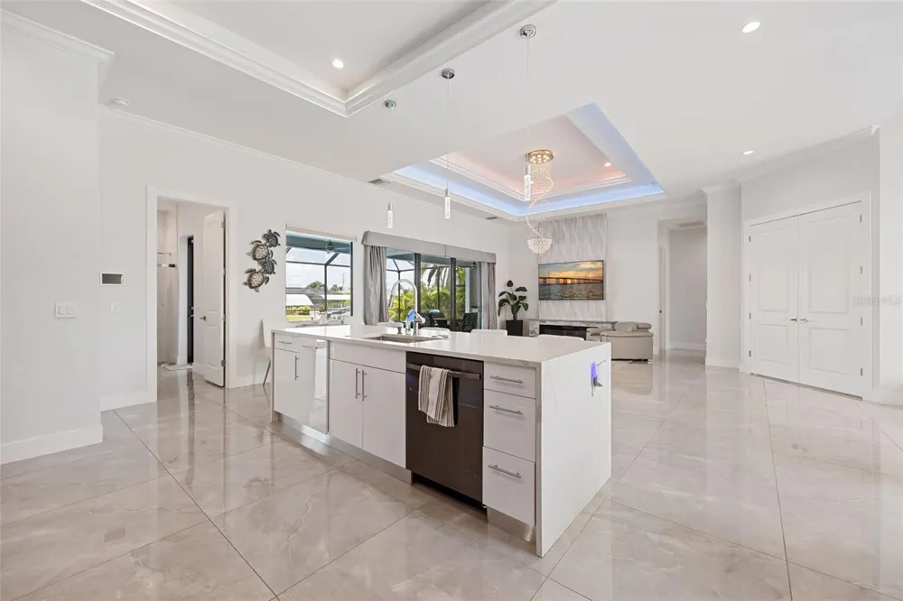 3619 SE 16TH PLACE Cape Coral, FL 33904