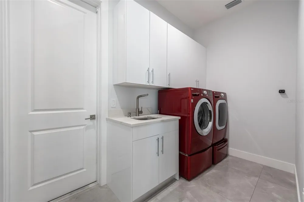 3619 SE 16TH PLACE Cape Coral, FL 33904