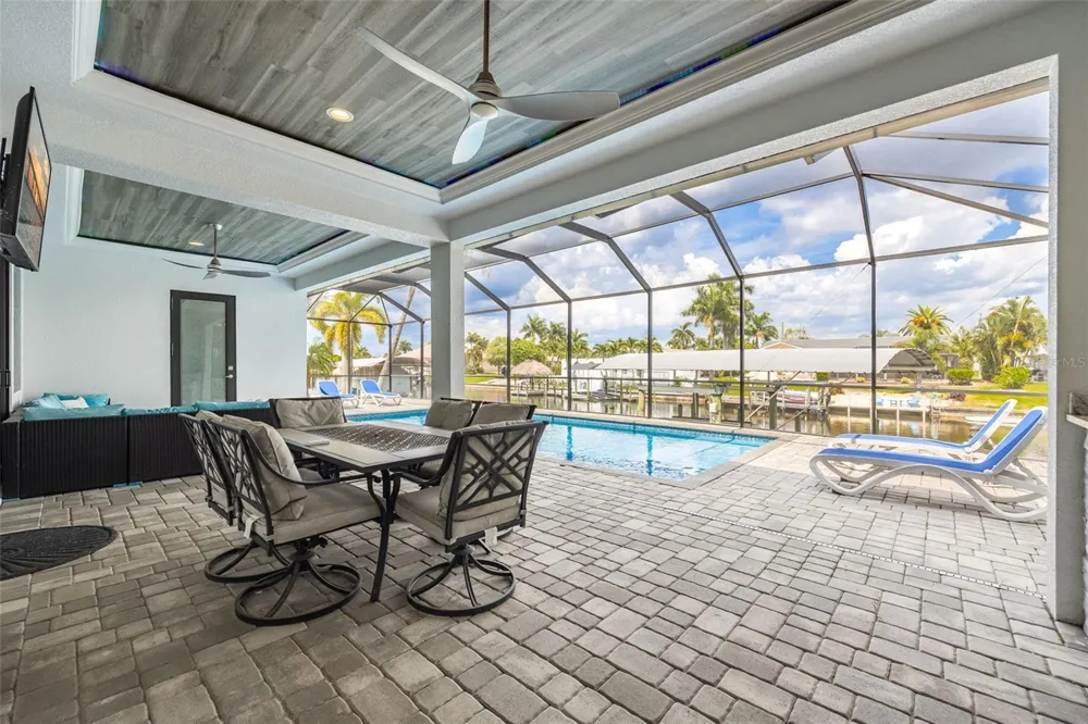 3619 SE 16TH PLACE Cape Coral, FL 33904