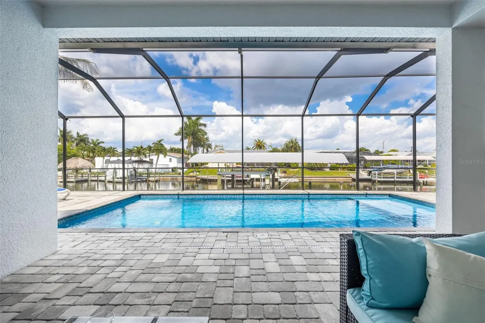 3619 SE 16TH PLACE Cape Coral, FL 33904