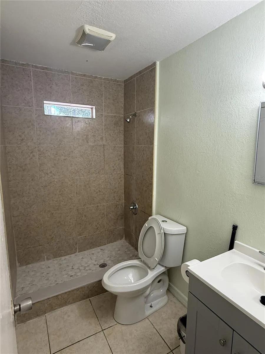 102 GROVE STREET Orlando, FL 32835
