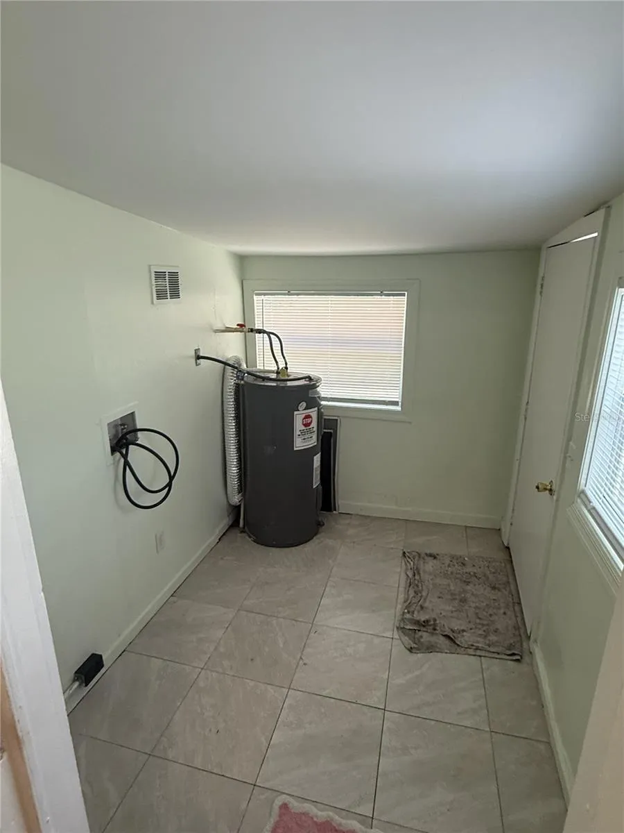 102 GROVE STREET Orlando, FL 32835