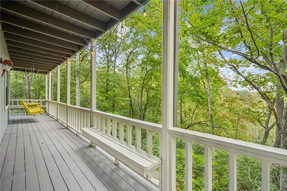 4113 White Oak Drive Hiawassee, GA 30546
