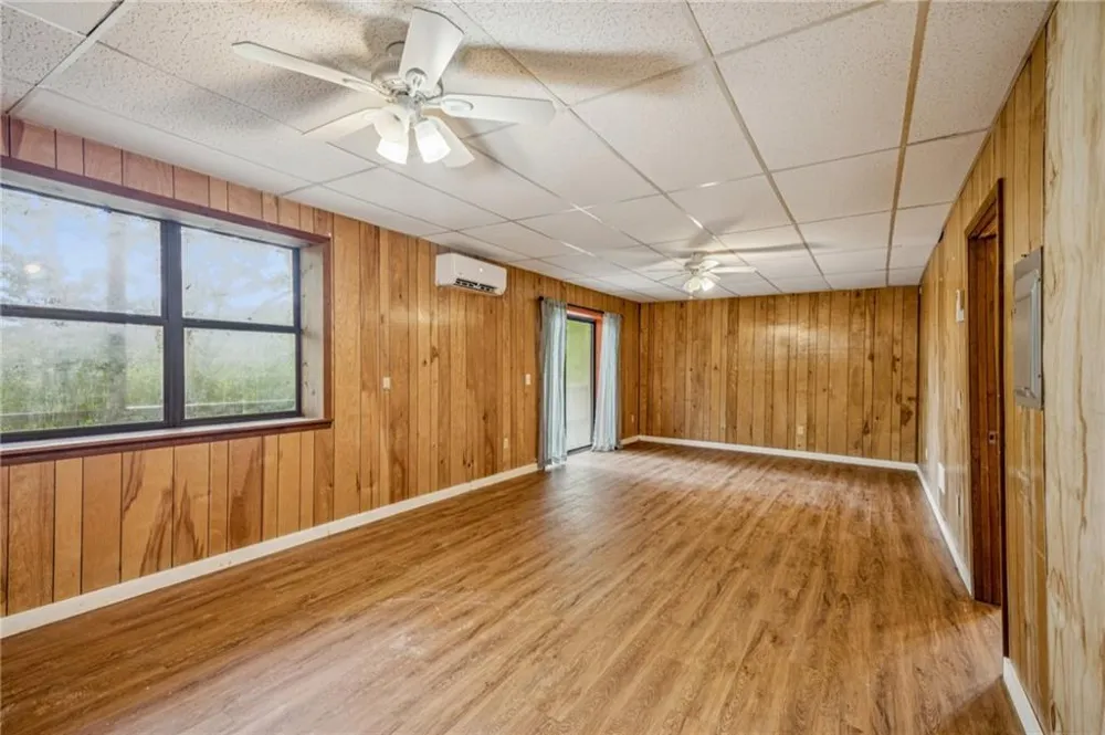 4113 White Oak Drive Hiawassee, GA 30546