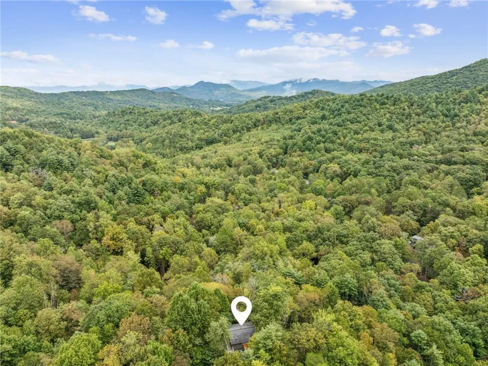 4113 White Oak Drive Hiawassee, GA 30546