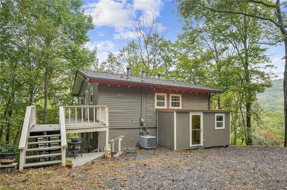 4113 White Oak Drive Hiawassee, GA 30546