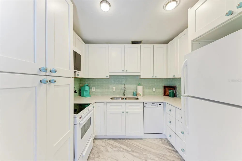 4578 RED MAPLE ROAD #904 Bradenton, FL 34210