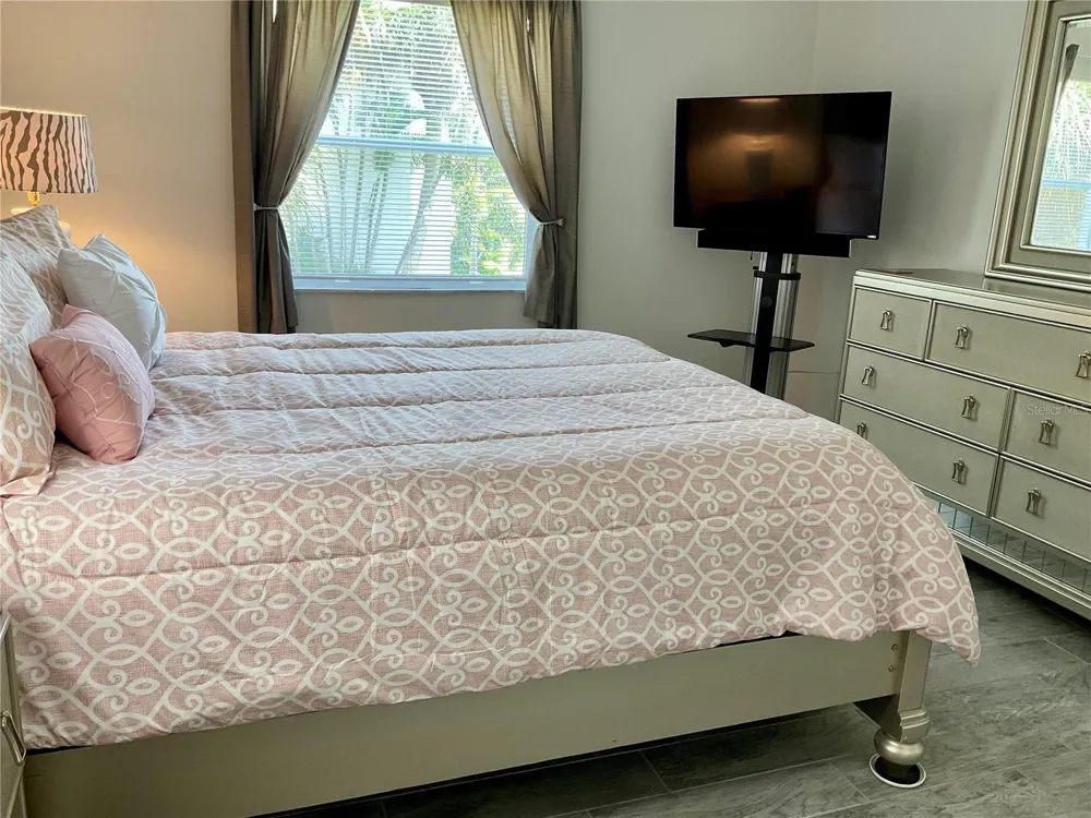 3213 BENEVA ROAD #204 Sarasota, FL 34232