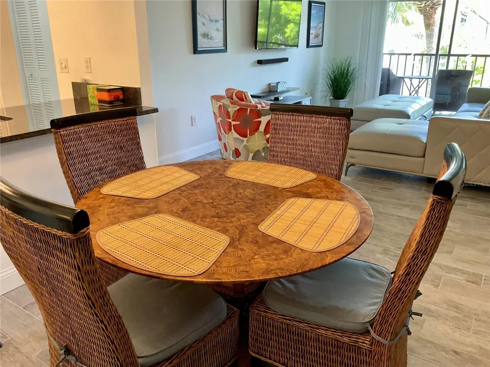 3213 BENEVA ROAD #204 Sarasota, FL 34232