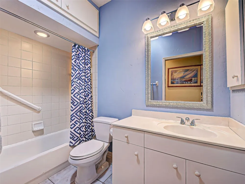 1275 BERKSHIRE CIRCLE Venice, FL 34292