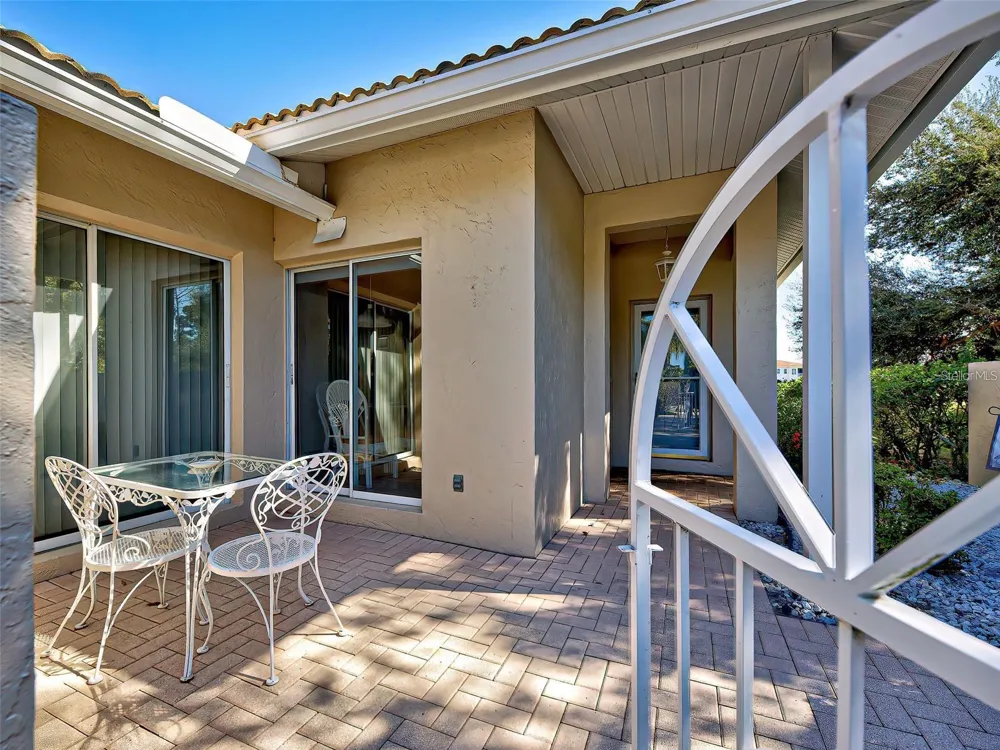 1275 BERKSHIRE CIRCLE Venice, FL 34292