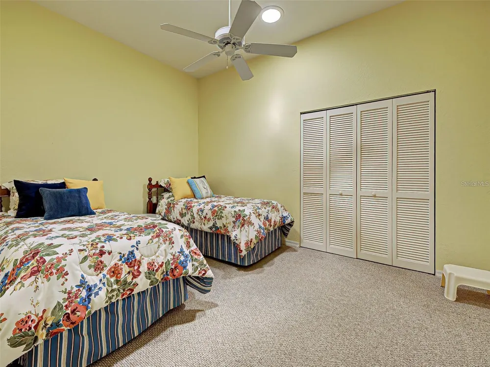 1275 BERKSHIRE CIRCLE Venice, FL 34292