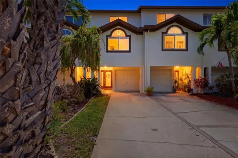 381 MADEIRA CIRCLE