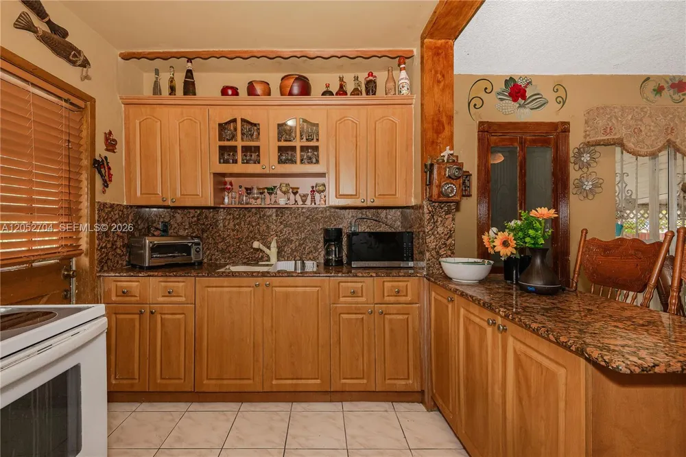 225 E 43rd St Hialeah, FL 33013