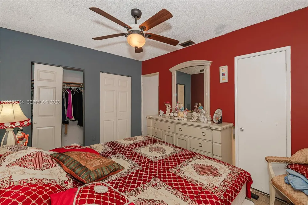 225 E 43rd St Hialeah, FL 33013
